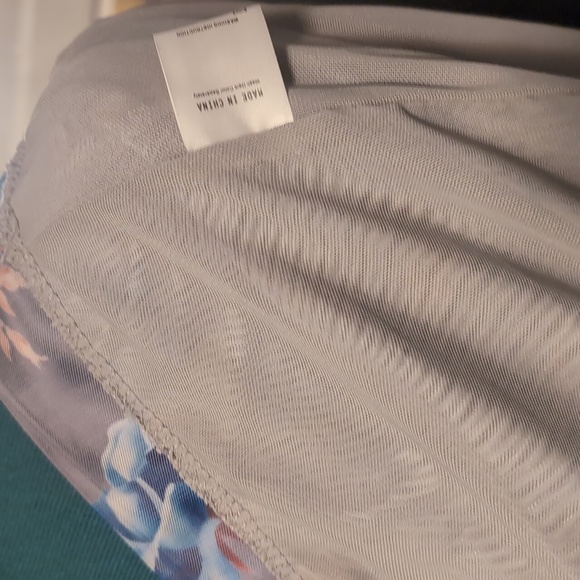 Top - Picture 8 of 9